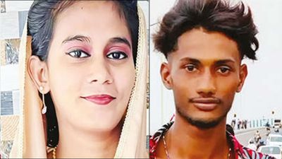 மணலில் நீட்டியிருந்த கால்.. கடித்து இழுத்த நாய்கள்.. பொன்னானி கடற்கரையில் பாதி புதைந்த பெண்..கொடூரம்