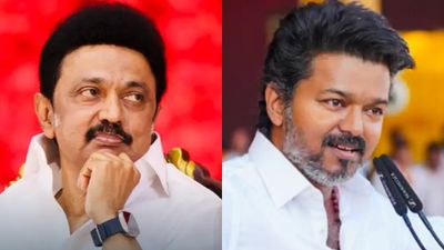 விஜய் அதிகமாக வாக்குகள் வாங்க வாங்க.. திமுகவிற்குத்தான் சாதகமாம்.. இது என்னங்க புது கணக்கா இருக்கே!