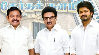 அங்குட்டுப் போய் விளையாடுங்கப்பா! திராவிட கோட்டைகளை சரிக்கும் விஜய்? மே-4 வரைக்குமே சஸ்பென்ஸ் தான்!