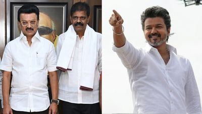 திமுகவுக்கு ‘குட்பை'.. விஜயின் முன்னாள் மேனேஜர் திடீர் விலகல்.. ஸ்டாலினுக்கு கடிதம்.. என்ன காரணம்?