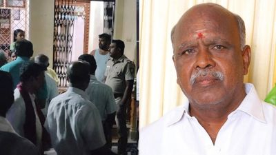 நயினாரை எதிர்க்கும்.. சாத்தூர் திமுக வேட்பாளரின் வீட்டில் 122 சவரன் நகை கொள்ளை.. யார் அந்த கும்பல்?