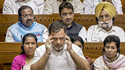 ராகுல் காந்தி எதிர்க்கட்சி தலைவர் பதவிக்கு ஆபத்து? அலகாபாத் ஐகோர்ட் அதிரடி உத்தரவு.. புதிய சிக்கல்?