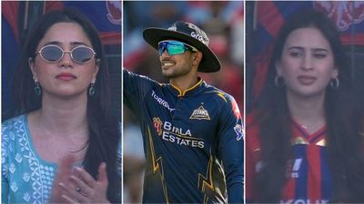 சுப்மன் கில் ஆட்டத்தை பார்க்க வந்த சாரா டெண்டுல்கர்.. பாவமாக அமர்ந்திருந்த அர்ஜுன் டெண்டுல்கர் மனைவி