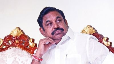 யார் அந்த கருப்பு ஆடு? எடப்பாடி பழனிசாமிக்கு போன ரிப்போர்ட்.. நள்ளிரவில் பறந்த 