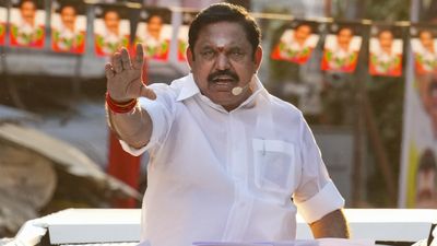 எடப்பாடியில் ஆட்டத்தை மாற்றும் அந்த 61,000 வாக்குகள்! யாருக்கு கை கொடுக்கும்? இபிஎஸ்-க்கு அதிர்ச்சி?