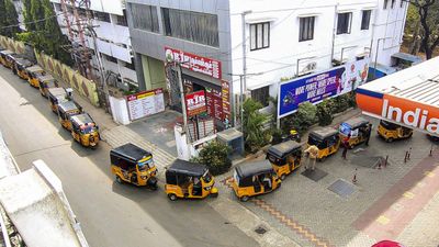 சென்னையில் முடங்கும் ஆட்டோ சேவை? எரிபொருள் இல்லாமல் திணறும் டிரைவர்கள்! பெங்களூரிலும் நிலைமை மோசம்