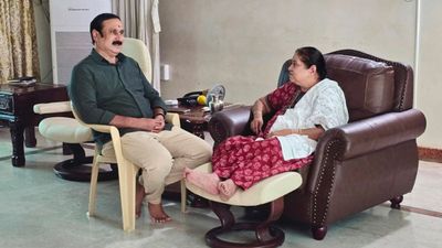 தைலாபுரம் இல்லத்திற்குச் சென்ற அன்புமணி.. ராமதாஸ் உடனான மோதலுக்கு பிறகு திடீர் விசிட்! பின்னணி என்ன?