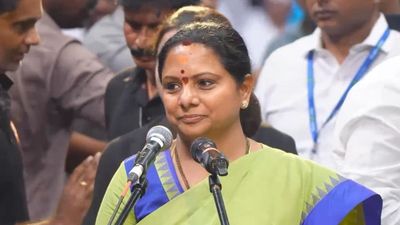 மீண்டும் உருவான TRS! தெலங்கானா அரசியலில் புதிய அதிரடியை தொடங்கிய கவிதா!