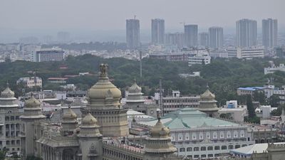 தினமும் ரூ.100 கோடியை செலவு செய்யும் பெங்களூர் மாநகராட்சி! ஆனா பாருங்க.. ஒன்னும் மாறல!