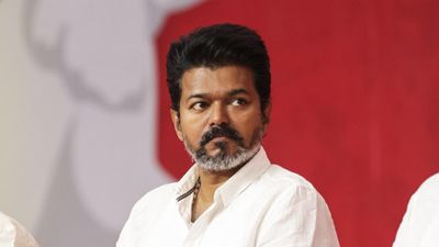 யாரு சாமி நீ? Axis My India எக்ஸிட் போல் கணிப்புகளுக்கு, India Today சாயம் பூசிய TVK!