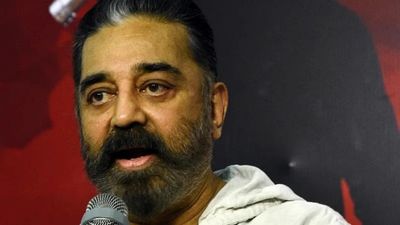 மக்கள் நீதி மய்யத்தில் ஒரு 'வசூல்ராஜா'! அந்த ரூ. 30 லட்சம் வளர்ச்சி நிதிக்கு! கறார் காட்டினாரா கமல்?