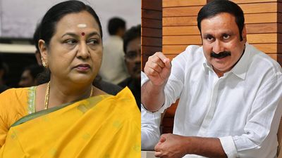 அவ்ளோதான் லிமிட்.. அன்புமணியை கிழி கிழி என்று கிழித்த பிரேமலதா.. எடப்பாடிக்கும் குட்டு