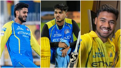  கார்த்திக் சர்மா அல்லது உர்வில் படேல்?  சிஎஸ்கே அணியில் ஆயுஷ் மாத்ரே இடத்தில் யாருக்கு வாய்ப்பு?