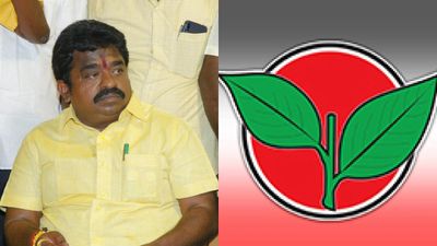 “திருச்சுழியில் போட்டியிட விருப்பமனுவே தராத என்னை அனுப்பிட்டாங்க” அதிமுக வேட்பாளர் ராஜவர்மன் குமுறல்