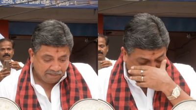 கண்கலங்கிய பிடிஆர்.. 