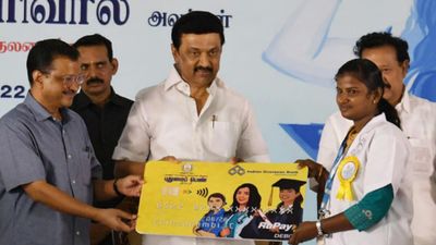 தமிழ்நாட்டு உயர்கல்வியில் புதுமைப்பெண் – தமிழ்புதல்வன் திட்டங்கள் நிகழ்த்திய மாற்றங்கள்