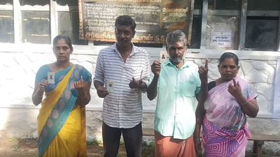 100% ஜஸ்ட் மிஸ்! தலைமை தேர்தல் ஆணையர் பெருமையாக சொன்ன வெள்ளிமலை வாக்குச்சாவடியில் 4 வாக்குகள் பதிவு!