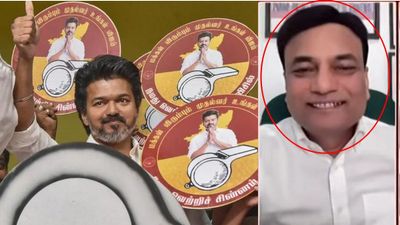 விஜய்க்கு இந்திய வரலாறு காணாத வெற்றி தந்த ஆக்சிஸ் மை இந்தியா! பின்னணி காரணங்களை லிஸ்ட் போட்ட குப்தா