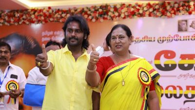 மாமா எம்.பி.! அம்மா- மகன் எம்எல்ஏ? விருத்தாசலத்தில் முரசு கொட்டுறாரா பிரேமலதா?