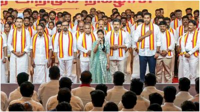 தேர்தல் முடிவுகளுக்கு முன்பே.. 233 வேட்பாளர்களுக்கும் ராஜ விருந்து கொடுக்கும் விஜய்.. காரணம் என்ன?