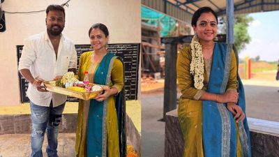 குலதெய்வ கோவிலில் கணவருடன் மகிழ்ச்சியை பகிர்ந்த மணிமேகலை.. அடடா சூப்பர்! குவியும் வாழ்த்துக்கள் 