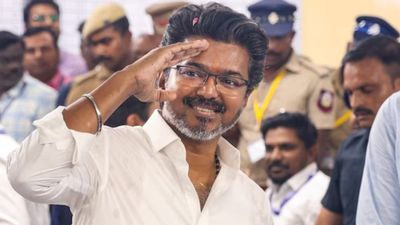 திமுக அதிமுகவின் டீல்.. விஜய்யை விட்டு கிளம்பிய கான்வாய்.. முடிச்சுப்போட்டு அரண்டுபோன தவெக புள்ளிகள்