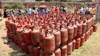 LPG Cylinder: இன்று முதல் சமையல் கேஸ் சிலிண்டர் புக்கிங் விதிகளில் மாற்றம்! இனி ஓடிபி கட்டாயம்!