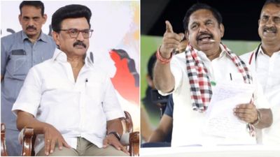 திமுக Vs அதிமுக.. கோட்டையில் கொடி நாட்டப் போவது யார்? தென் மாவட்டங்களில் யாருக்கு செல்வாக்கு? 