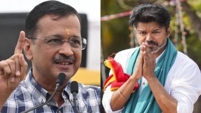 13 ஆண்டுகளில் ரிப்பீட்டான அரசியல் பாதை.. டெல்லியில் அரவிந்த் கெஜ்ரிவால்.. தமிழ்நாட்டில் விஜய்! 