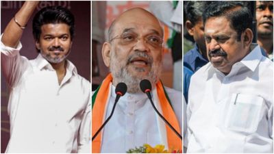 தவெக + அதிமுக.. கூட்டணி ஆட்சியை விரும்பும் அமித்ஷா.. ஆளுநர் மூலம் ஆடும் விளையாட்டின் பின்னணி! 