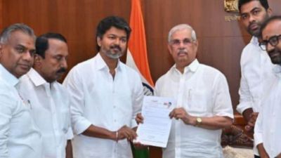 விஜய்க்கு ஆளுநர் விதித்த கெடு நாளையுடன் முடிவு! தமிழகத்தில் அடுத்தது என்ன?