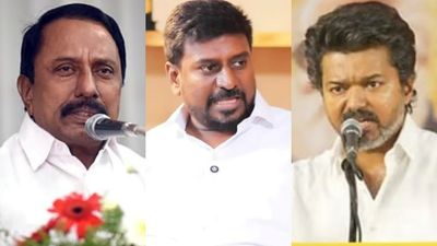 செங்கோட்டையன் முதல் ராஜ்மோகன் வரை.. விஜய் உடன் இன்று அமைச்சர்களாகும் 8 பேர் யார் யார்?