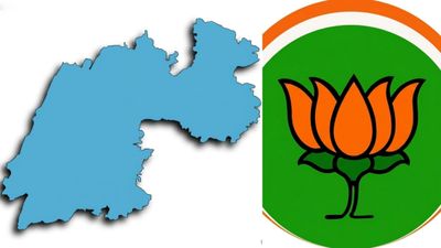 ஆரணியில் துணி துவைத்து கொண்டிருந்த பெண்! பின்னாடியே போன பாஜக பிரமுகர்! அடுத்து என்ன நடந்தது தெரியுமா
