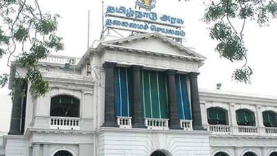  ஒரே நாளில் டெண்டர்.. வீதிக்கு வந்த முறைகேடு.. 2 அதிகாரிகளை தூக்கியடித்த தமிழக அரசு!