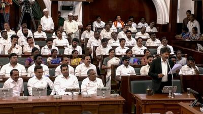 தமிழக அமைச்சரவை விரிவாக்கம் LIVE: இன்று காலை 10 மணிக்கு புதிய அமைச்சர்கள் பதவியேற்பு
