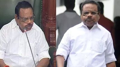 அதிமுகவில் அடுத்த விக்கெட்! விலகினார் முன்னாள் சபாநாயகர் தனபால்! அதிர்ச்சியில் எடப்பாடி பழனிசாமி