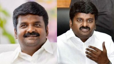அதிமுகவில் நீடிக்கிறீர்களா? கேள்வியை தவிர்த்துவிட்டு எஸ்கேப்பான முன்னாள் அமைச்சர் விஜயபாஸ்கர்!