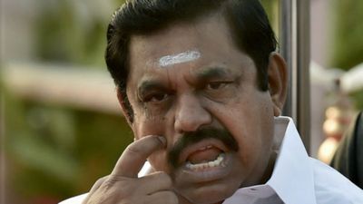எடப்பாடி மீது அதிமுக எம்எல்ஏக்களுக்கு நம்பிக்கை இல்லை! எரியுதடி மாலானு ஏன் புலம்புறீங்க? தவெக பதிலடி