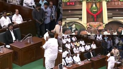 எடப்பாடி வணக்கம் வைத்தும் கண்டுகொள்ளாமல் இருந்த விஜய்? உண்மையில் நடந்ததே வேறயாமே!