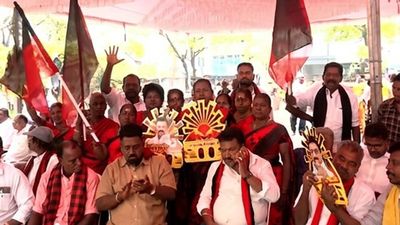 தமிழக தேர்தல் முடிவு.. மீண்டும் ஸ்டாலின் முழக்கத்துடன் அண்ணா அறிவாலயத்தில் குவியும் திமுக தொண்டர்கள்