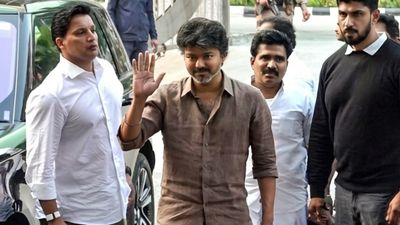 இப்போதாவது விஜய் கரூர்க்கு செல்வாரா? இனி அரசு பாதுகாப்பு தரலனு சொல்ல முடியாதே.. திமுகவினர் கேள்வி