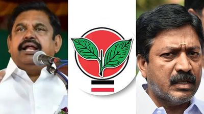 நடுரோட்டில் உடைந்த அதிமுக.. எடப்பாடி வீட்டு கிட்டயே அந்த சம்பவம்.. இனி இரட்டை இலை யாருக்கு போகும்