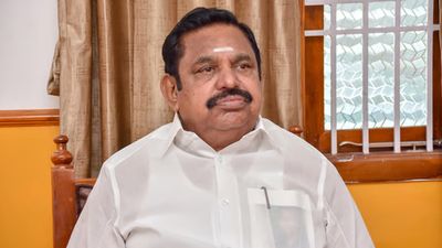 ஆளுநரிடம் எடப்பாடி பழனிசாமி அளிக்க போகும் மனுவால் விஜய்க்கு சிக்கல்