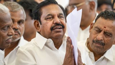 எடப்பாடி செய்த அந்த 3 தவறுகள்.. 