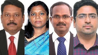 விஜய்யின் நிழலாக மாறும் 4 செயலாளர்கள்! அதிக துறைகளை அள்ளிய ஐஏஎஸ் யார்? வெளியானது அதிரடி பட்டியல்!