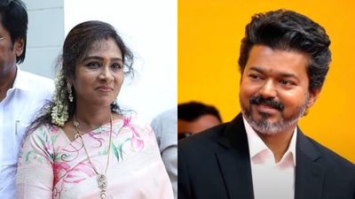 அழகிரி தந்த கிரீன் சிக்னல்.. தவெகவில் இணைகிறார் அழகிரியின் மகள் கயல்விழி.. விஜய் சொன்ன ஒரு வார்த்தை 