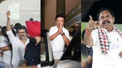 விஜய் அசுர பலம் பெறுவார்.. திமுக அதிமுக கூட்டணியை ஆதரிக்கும் நெட்டிசன்களின் கருத்து