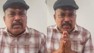 விஜய்யை ஆட்சியமைக்க அழையுங்கள்.. பாதம் தொட்டு கேட்கிறேன்!  கும்பிட்டு கலங்கிய நடிகர் தம்பி ராமையா