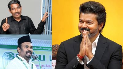 2 சீட்டுகளை வெளியே எடுத்து வைத்த விஜய்! விசிக, முஸ்லீம் லீக்குக்கு ஒதுக்கப்படும் முக்கிய இலாகாக்கள் 
