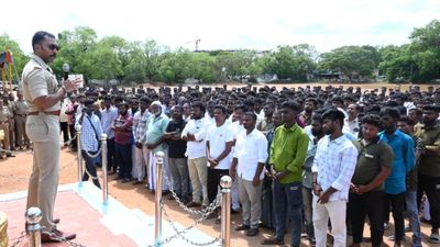 சட்டமெல்லாம் மாறிடுச்சு..சேட்டை பண்ண அவ்வளவு தான்! 300 ரவுடிகள் ஒரே இடத்தில்! எஸ்பி கொடுத்த வார்னிங்